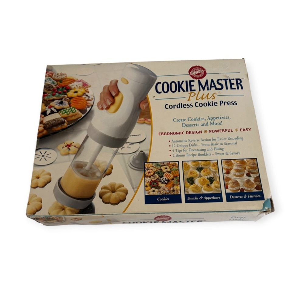 Wilton Cookie Master Plus Cordless Cookie Press 12 Discs 4 Tips Recipes Vintage